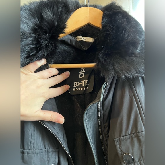 Black fur lined coat w leather - Made in Italy - Picture 7 of 8